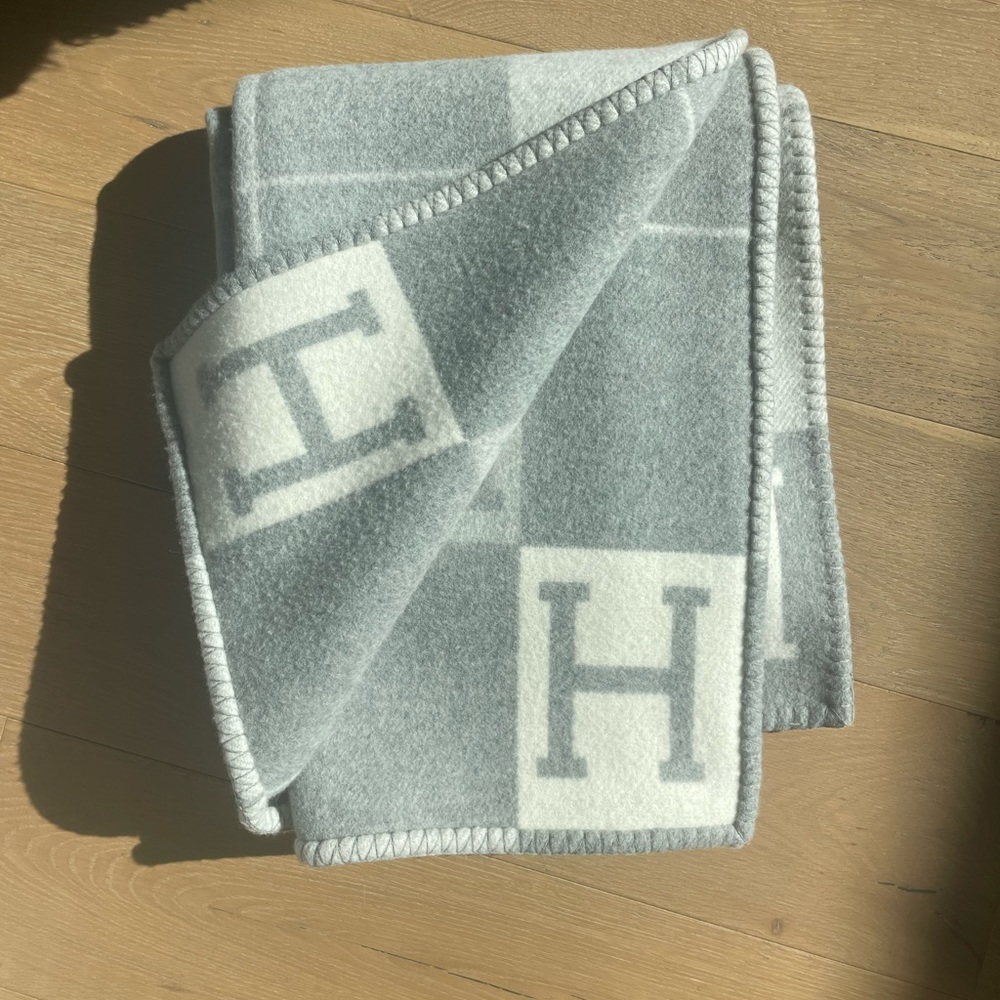 Avalon III Hermes Blanket w box - Picture 4 of 8